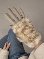 Karina Handschuhe